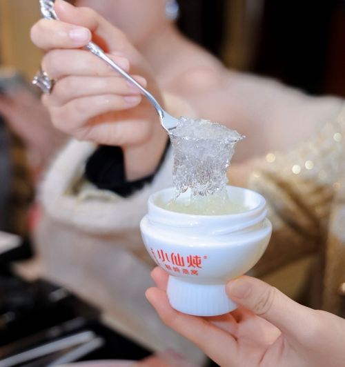 孕妇长胎不长肉怎么吃？小仙炖鲜炖燕窝：精准滋补，轻松控热