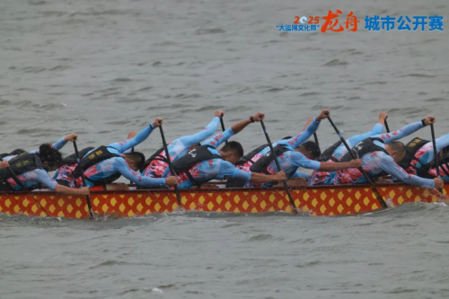 ​逐风破浪,腾跃江海。2025龙舟城市公开赛如东小洋口圆满收