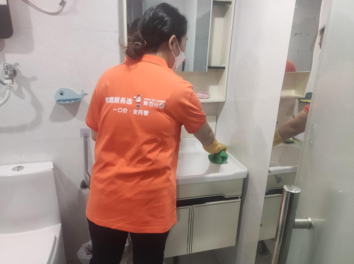 家的安心之选  翼百分,让家庭服务回归信任与便捷