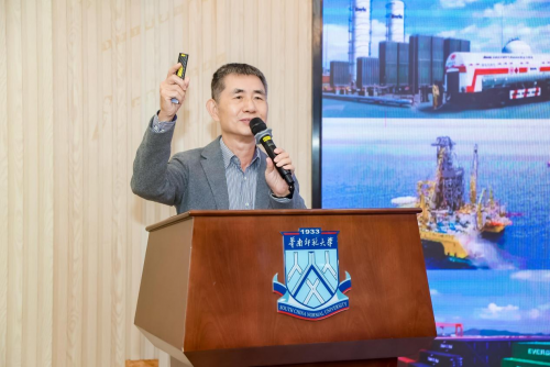 华南师范大学经济与管理学院顺利举办“数智时代营销创新与品牌出海”主题沙龙暨2025年省初创班宣讲会