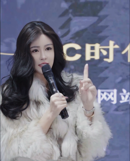 炸场！安徽90后美女CEO携文