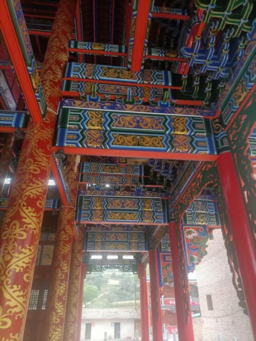 泥韵塑魂 彩笔传薪——记通渭非遗传承人张进财的双艺人生