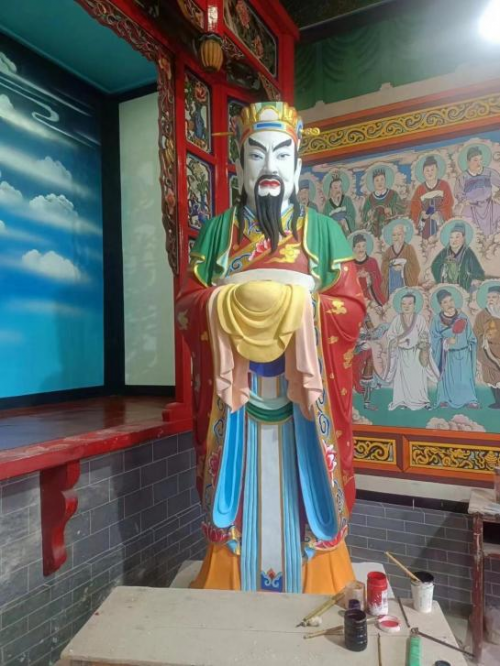 泥韵塑魂 彩笔传薪——记通渭非遗传承人张进财的双艺人生