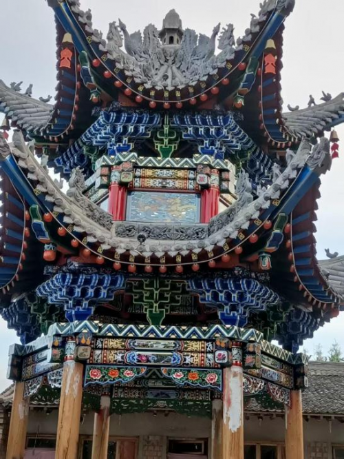 泥韵塑魂 彩笔传薪——记通渭非遗传承人张进财的双艺人生