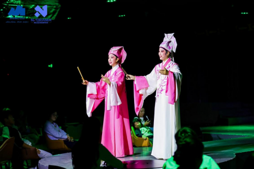 南山区首届《周末微剧场》圆满落幕，多元舞台艺术深情演绎特区“城长的轨迹”