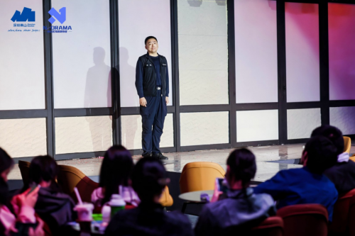 南山区首届《周末微剧场》圆满落幕，多元舞台艺术深情演绎特区“城长的轨迹”