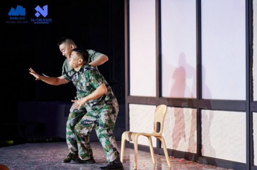 南山区首届《周末微剧场》圆满落幕，多元舞台艺术深情演绎特区“城长的轨迹”