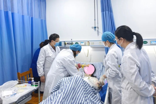 紫荆科室风采 | 携手三甲提升技能，武汉紫荆医院康复医学科开展球囊扩张术床旁实操培训