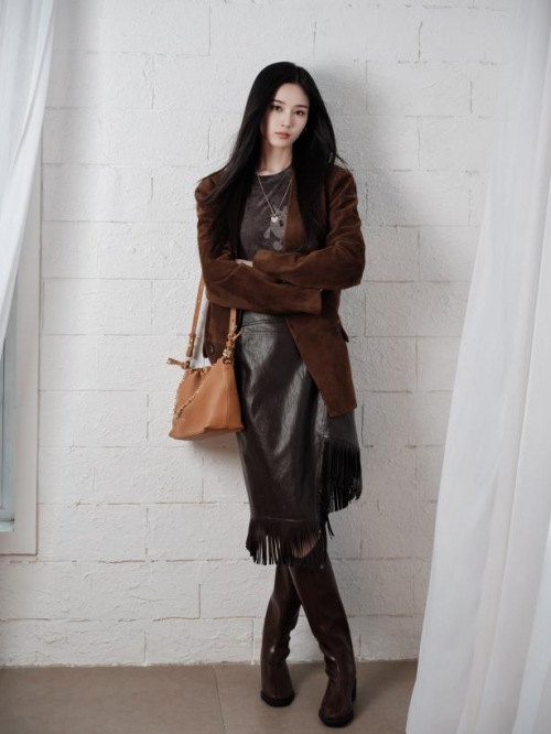 明星同款轻松get!Coogi(库吉)苦瓜纹包多元穿搭，成时尚圈新宠