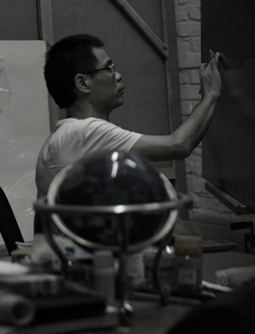 中国艺术家张小龙斩获Figurativas2025国际大奖，再添中国亮色