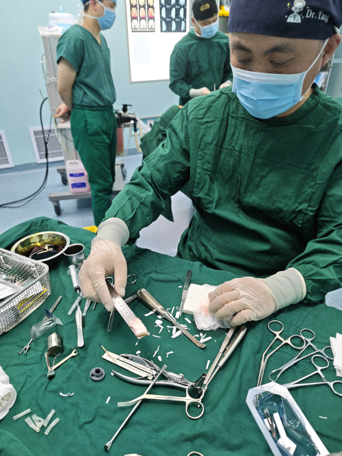 项昌峰医生精雕轮廓,重塑自信 —— 走进武汉科技大学附属武汉紫荆医院颌面整形中心