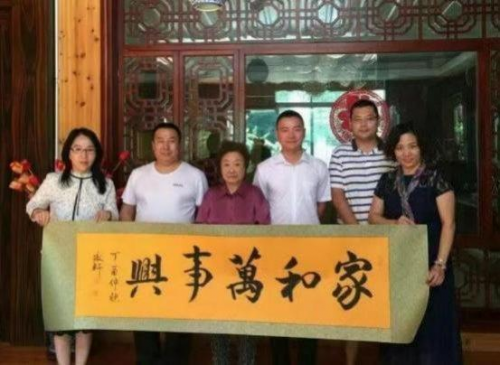 《开局十五五奋斗正当时》高端时代先锋人物·荆浚轩