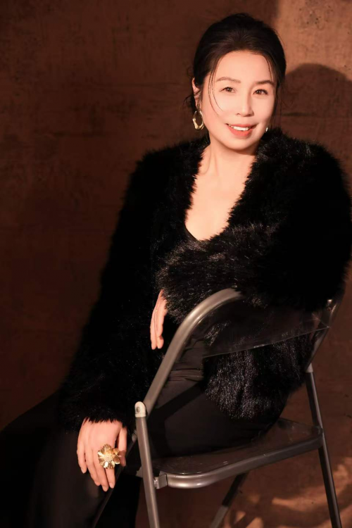 2026年俩会特别报道 新时代最美奋斗者—辛言香用角色温暖人间,以初心致敬时代第4张-环球新闻网 2026年俩会特别报道 新时代最美奋斗者—辛言香用角色温暖人间,以初心致敬时代第4张