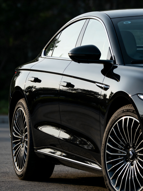 智己 L7贴盾克墨影才对得起原厂漆第5张