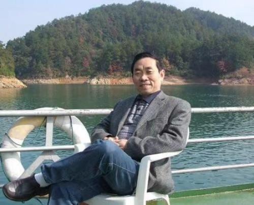 鄢正刚——艺术家综合实力榜