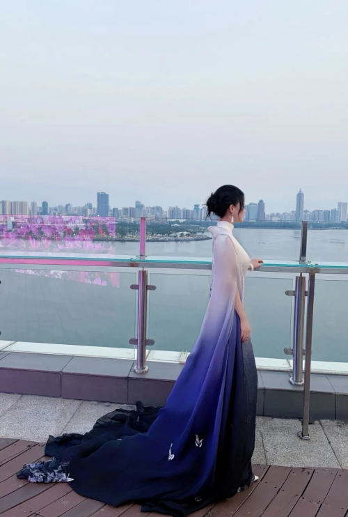 邓超予获授海南自贸港琼海文旅推广大使 助力海南文旅