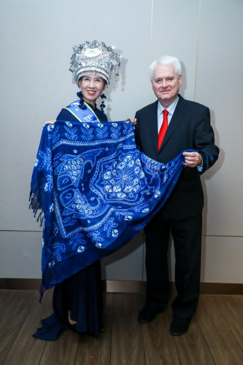 新时代最美奋斗者潘玉英:优雅绽芳华 逐光赴新程第3张-环球新闻网 新时代最美奋斗者潘玉英:优雅绽芳华 逐光赴新程第3张