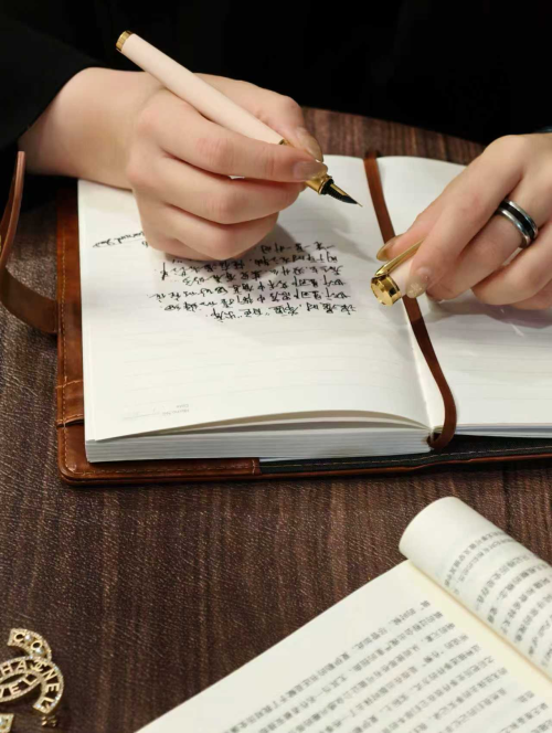 为什么值得拥有一支萧伯纳钢笔？