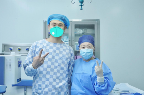 别让近视拖后腿！那个为工作摘镜的护士，给高考生的建议很实在