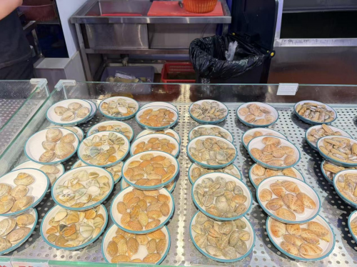 现象级消费热潮来袭 海鲜自选火锅持续走红 业态创新重构餐饮新赛道