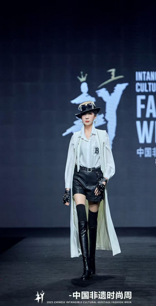 2026端午行业先锋特别报道｜潘玉英以旗袍为舟，优雅渡千载第8张