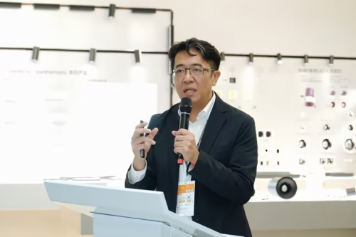 光耀启幕|三雄极光2026光亚展盛况直击 再登行业百强榜