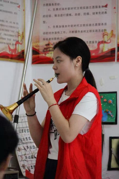民乐西韵润童心，巧手彩泥承非遗——听觉与指尖的美育之约