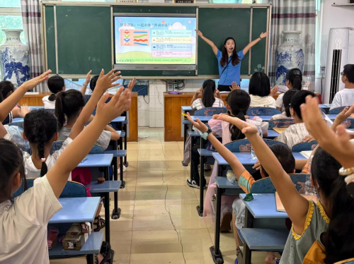 推广国家通用语言文字 彰显汉语言文学时代担当