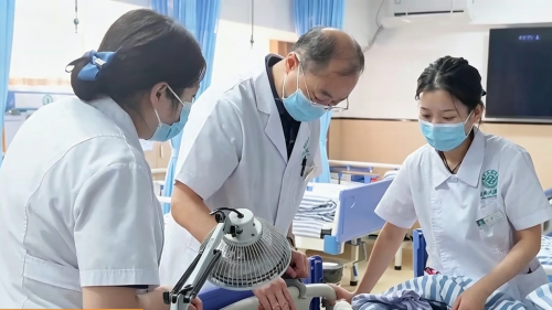 江苏卫生健康职业学院中西医结合学院实践教学基地正式落户成都风湿医院第4张