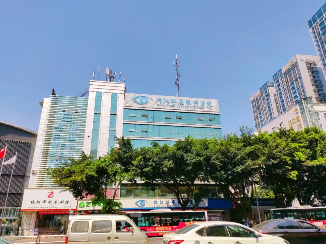 全飞秒+ICL双证绵阳近视手术专家——绵阳华厦陈静：金杯银杯，不如摘镜族口碑！