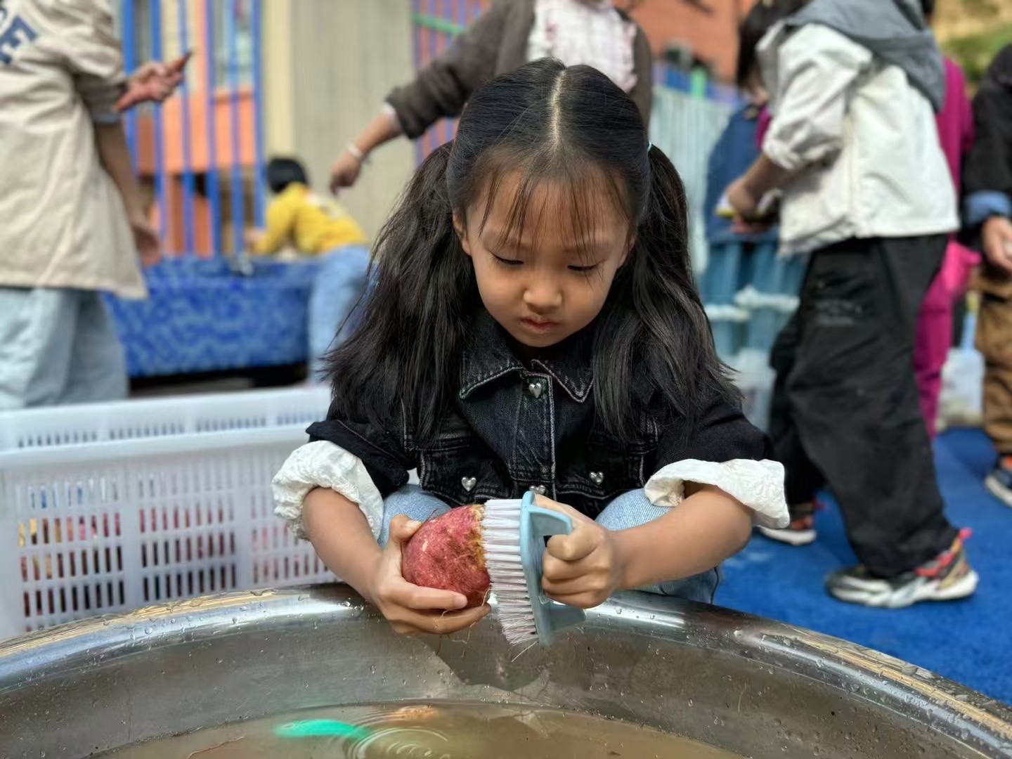 https://img2.danews.cc/upload/image/jpeg/20241017/84f78eb80a99d9ae7dd15acb2c152e4a.jpg
