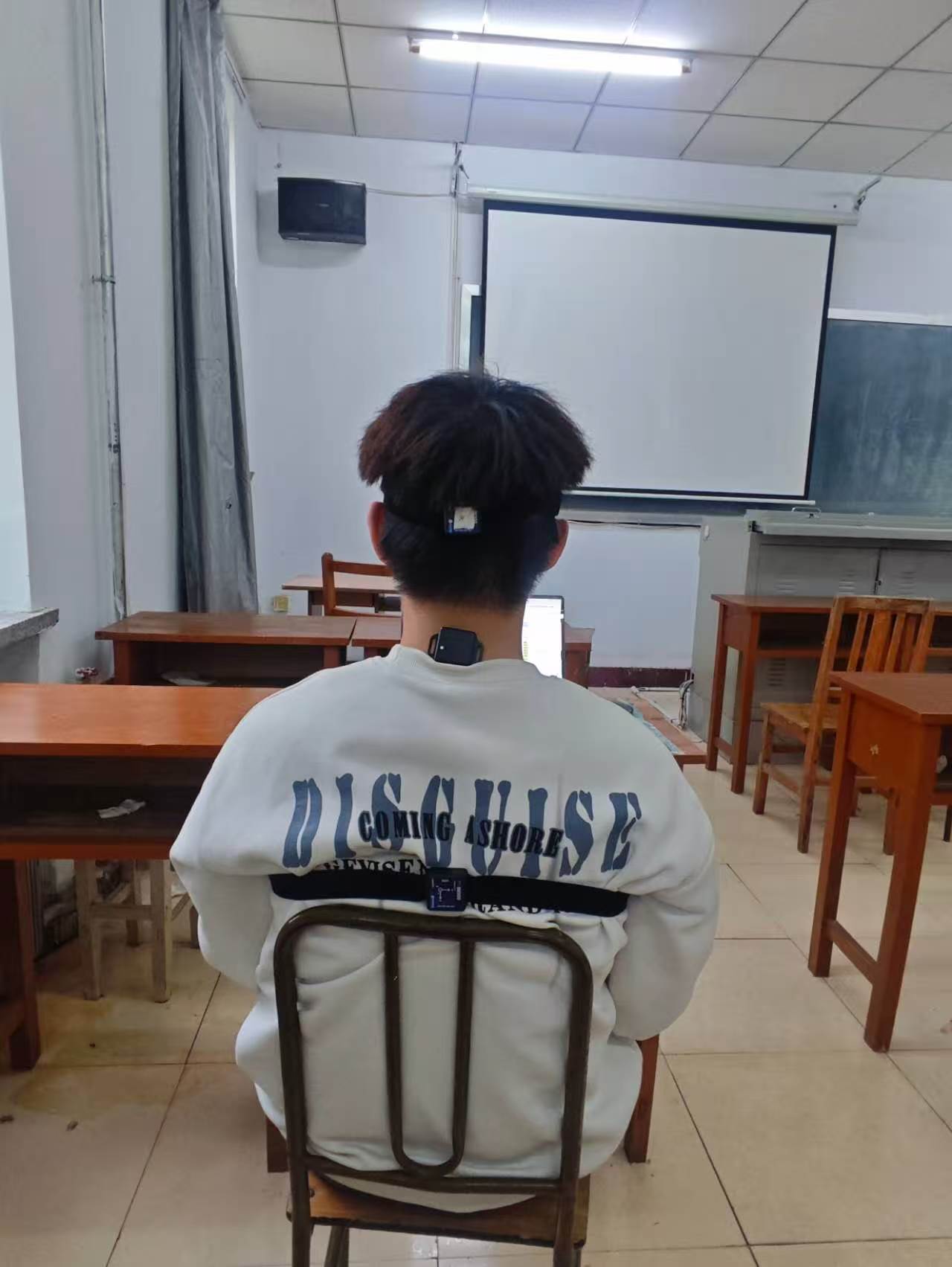 基于MPU9250九轴陀螺仪的青少年颈椎姿势异常智能识别与实时提示系统
