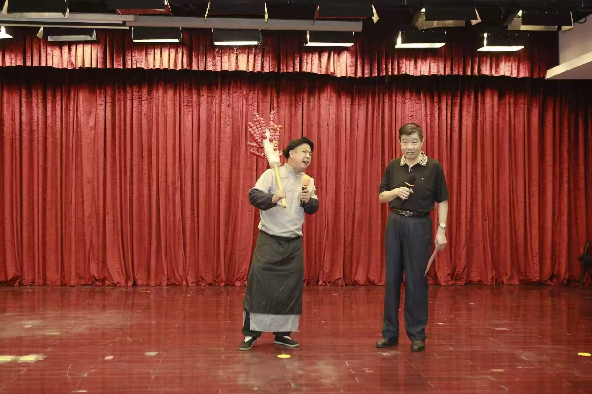 一声吆喝忆京城！郑光荣非遗叫卖亮相六条社区邻里节文艺汇演