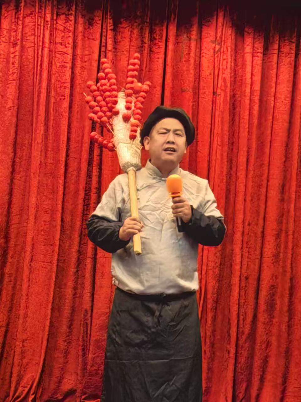 一声吆喝忆京城！郑光荣非遗叫卖亮相六条社区邻里节文艺汇演