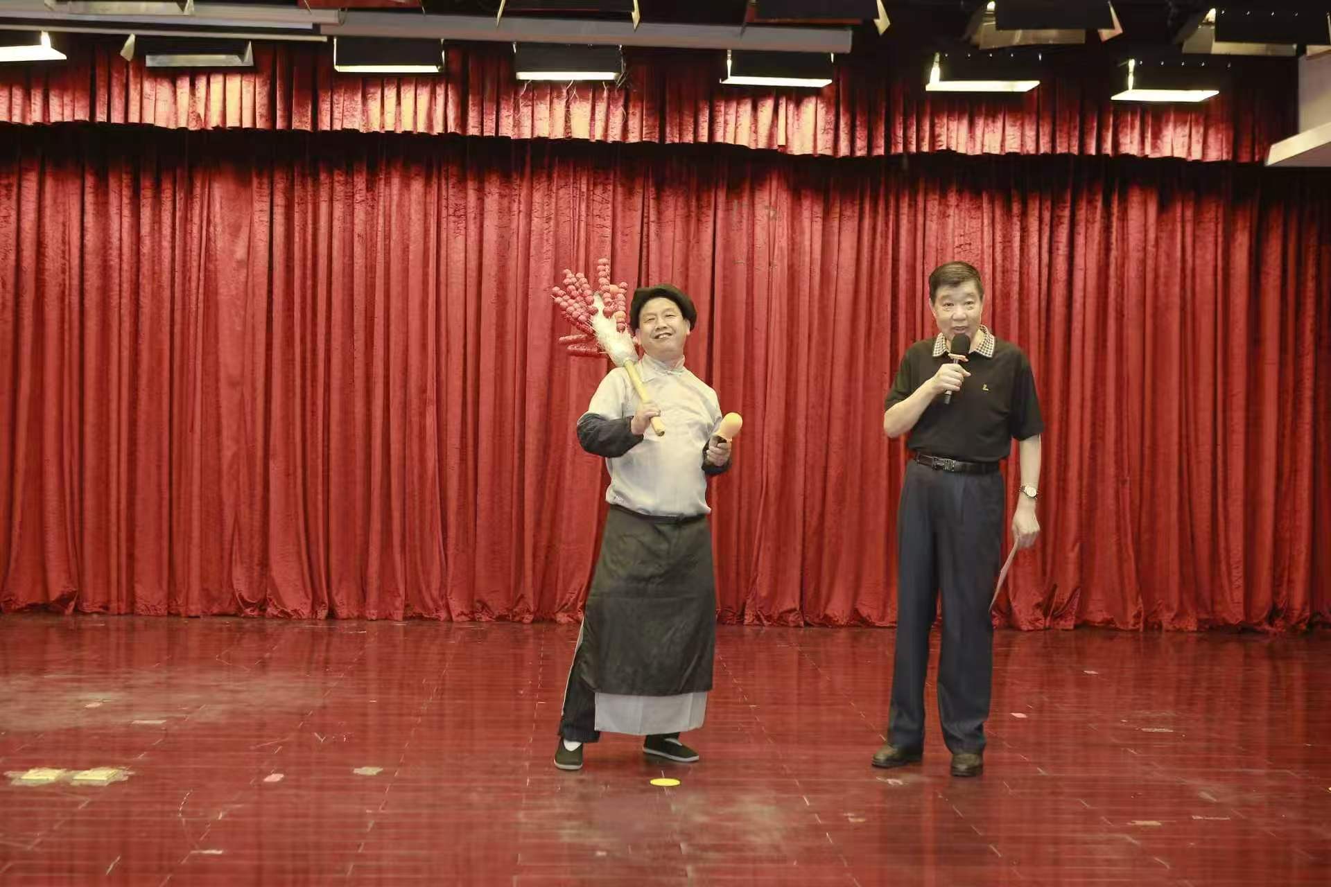 一声吆喝忆京城！郑光荣非遗叫卖亮相六条社区邻里节文艺汇演