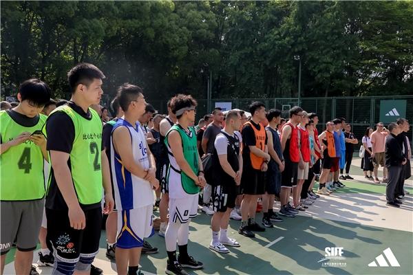 adidas助力沪上互联网联合会举办运动会3v3篮球赛