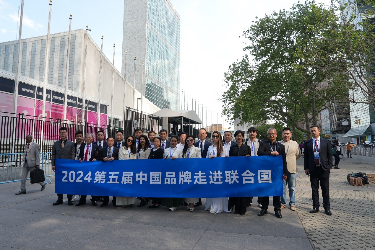 西安东方职业高级中学世界展示中国企业的新形象