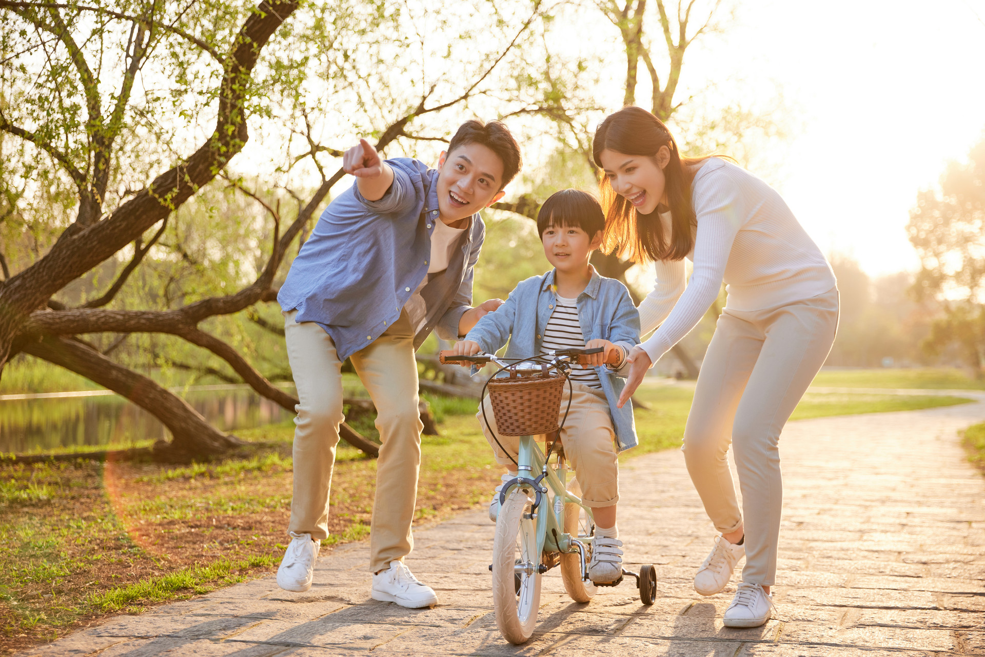 孩子青春期抑郁了不想去学校，做家长的怎么办？第1张