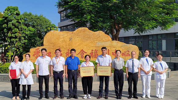 晋江爱尔眼科医院与晋江市社会福利中心开展党建共建活动，携手共筑爱眼防线