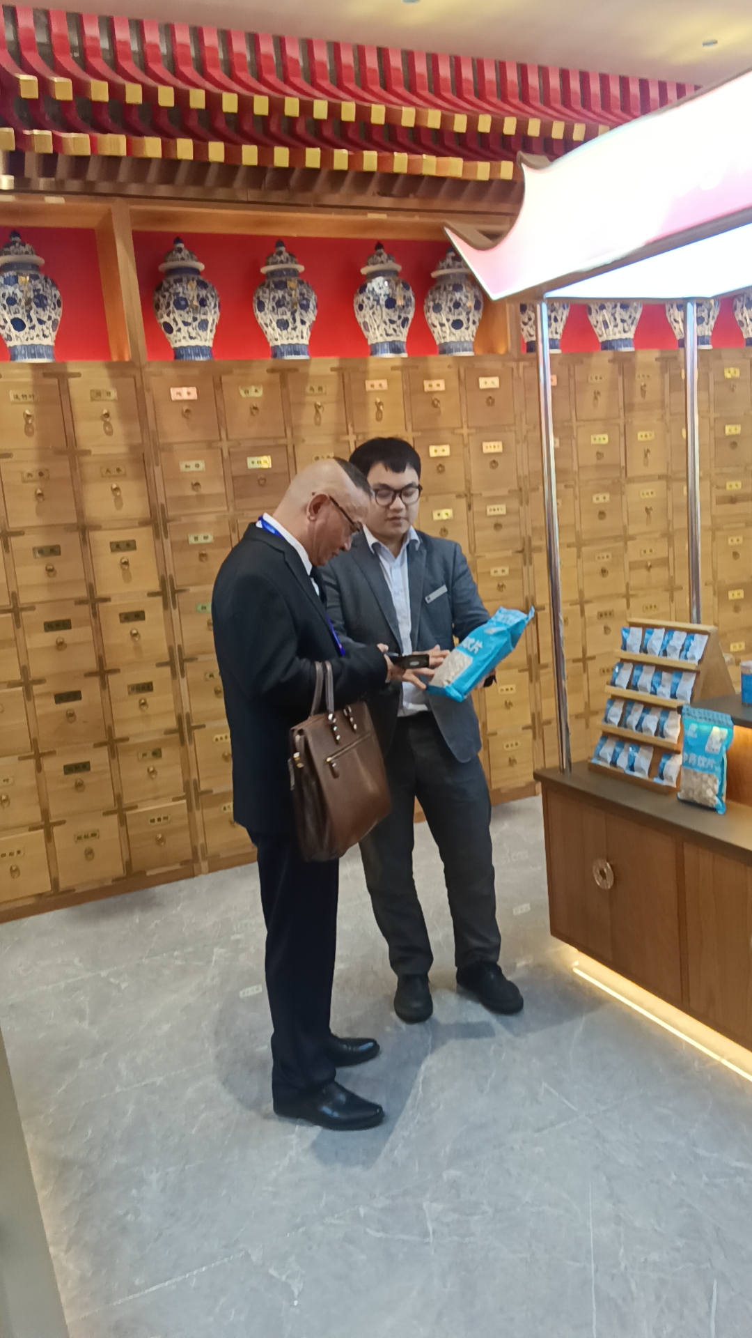 https://img2.danews.cc/upload/images/20241112/6b2ea75cac45537e977ca7b3ea73956b.jpg
