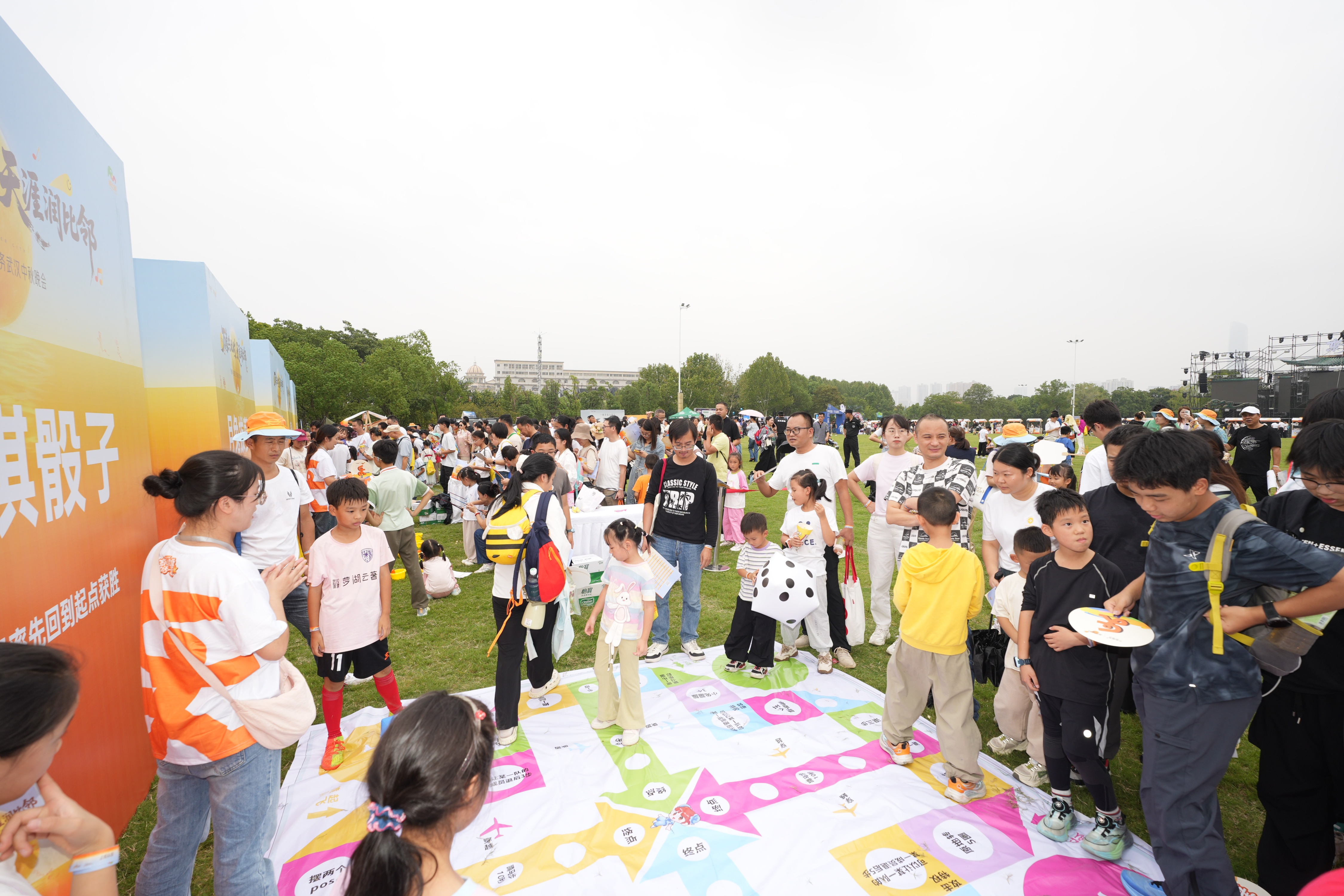 “全民健康 乐活一夏”第二季完美收官！万象服务探索社区服务新模式，2000余户业主共赴健康文化之约