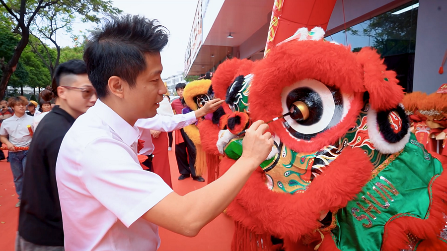 焕新启程・非遗助力!揭阳鸿鑫好用二代体验中心盛大开业,开启新能源商用车服务新纪元第8张-卡车界 焕新启程・非遗助力!揭阳鸿鑫好用二代体验中心盛大开业,开启新能源商用车服务新纪元第8张