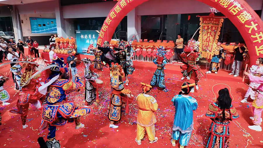 焕新启程・非遗助力!揭阳鸿鑫好用二代体验中心盛大开业,开启新能源商用车服务新纪元第20张-卡车界 焕新启程・非遗助力!揭阳鸿鑫好用二代体验中心盛大开业,开启新能源商用车服务新纪元第20张