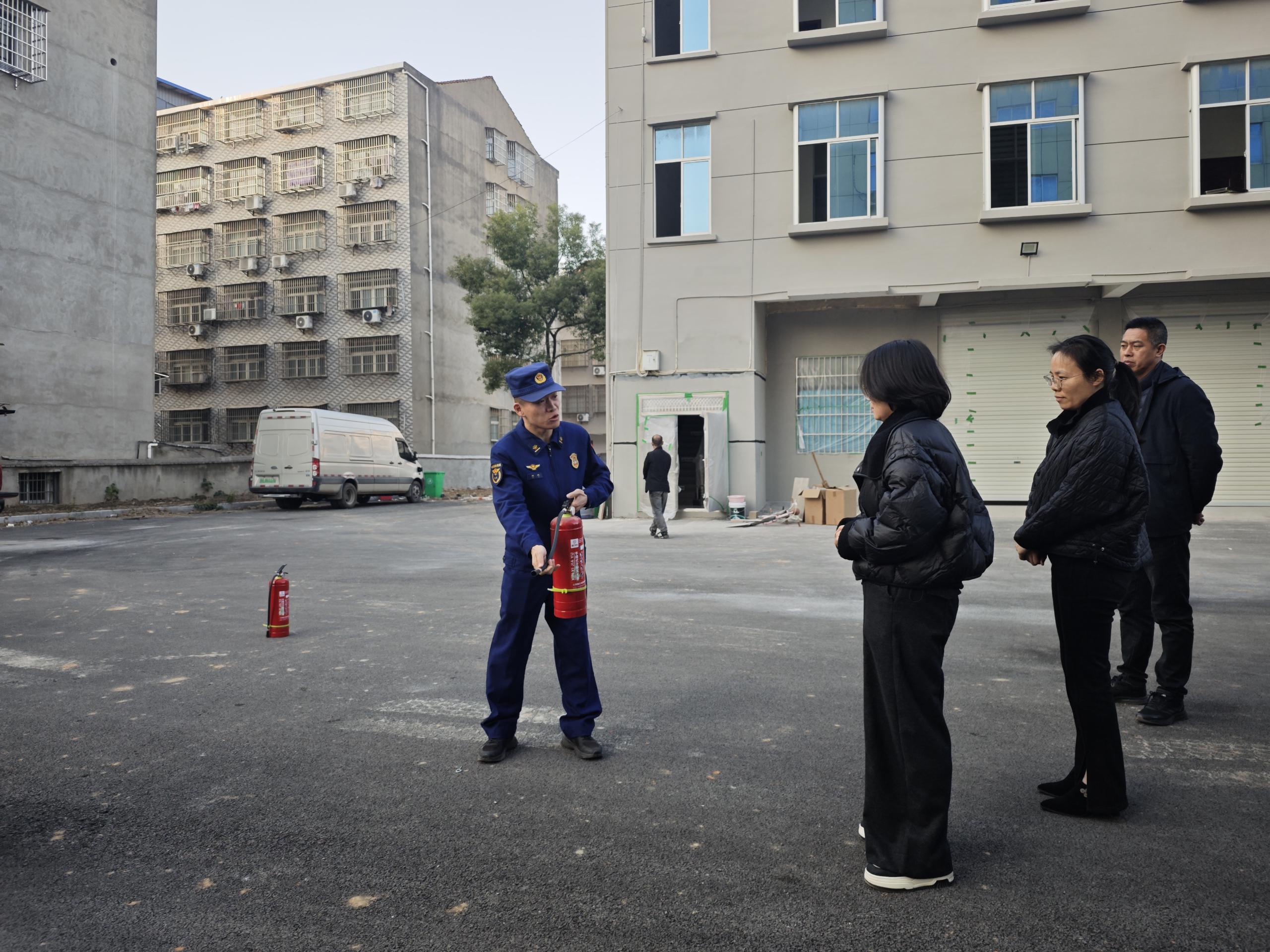 筑牢安全“防火墙” 守护发展“生命线”