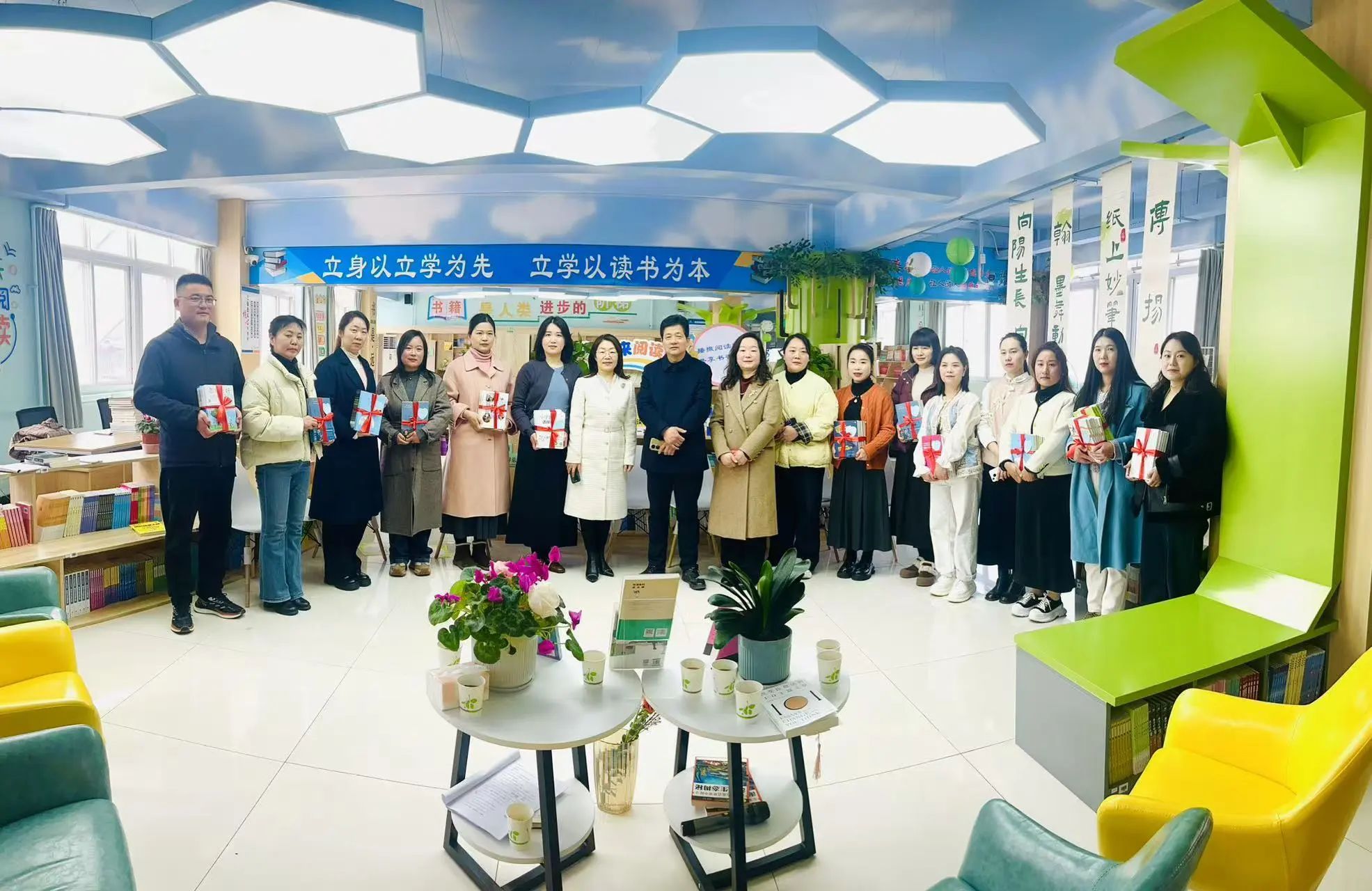 https://img2.danews.cc/upload/images/20250308/5f50549502b20a2599faee66037393e9.jpg