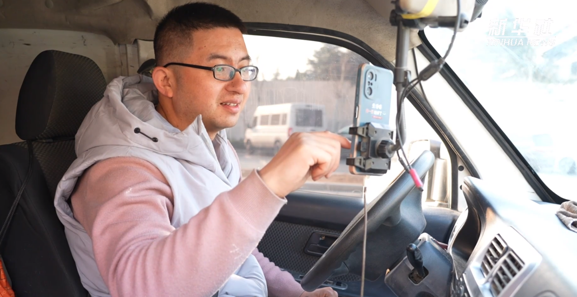 寒冬中的坚守：货拉拉司机的物资配送之旅