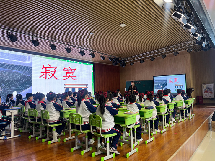 https://img2.danews.cc/upload/images/20250321/8dbbfc90f5d0ec90b36122b0be847974.jpg