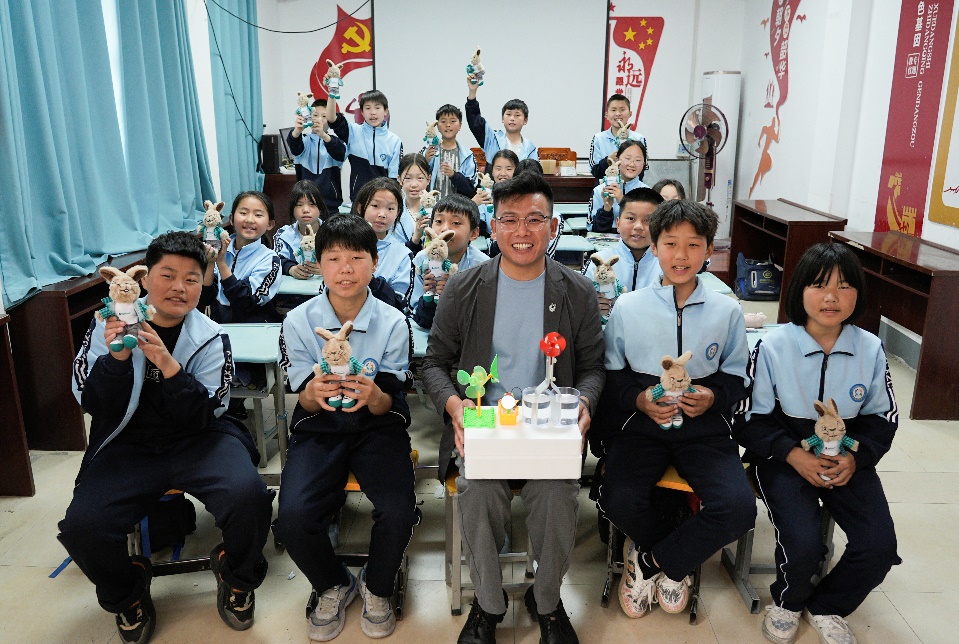 https://img2.danews.cc/upload/images/20250430/1401b3a5f5ba5e0ab8e577b8a392bfb9.jpg