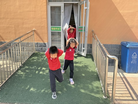 https://img2.danews.cc/upload/images/20250512/54450ef25d313823eb9f355a88e19905.jpg