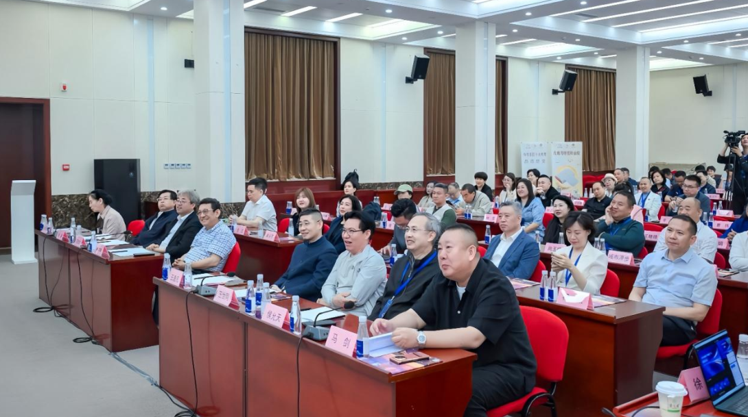 https://img2.danews.cc/upload/images/20250526/f03b2fde8424bd43f1c43c9680e246d7.png